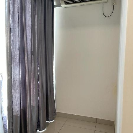 Marina Heights Hotel Residency Лумут Екстериор снимка